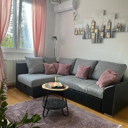 Apartment Luxe Nine Новий Сад Екстер'єр фото
