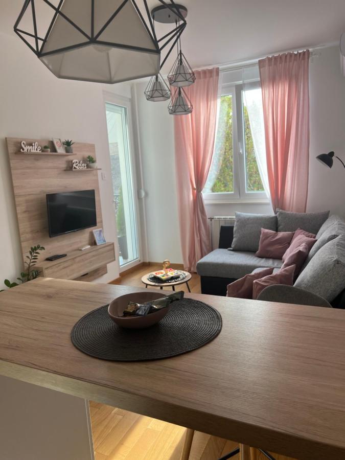 Apartment Luxe Nine Новий Сад Екстер'єр фото